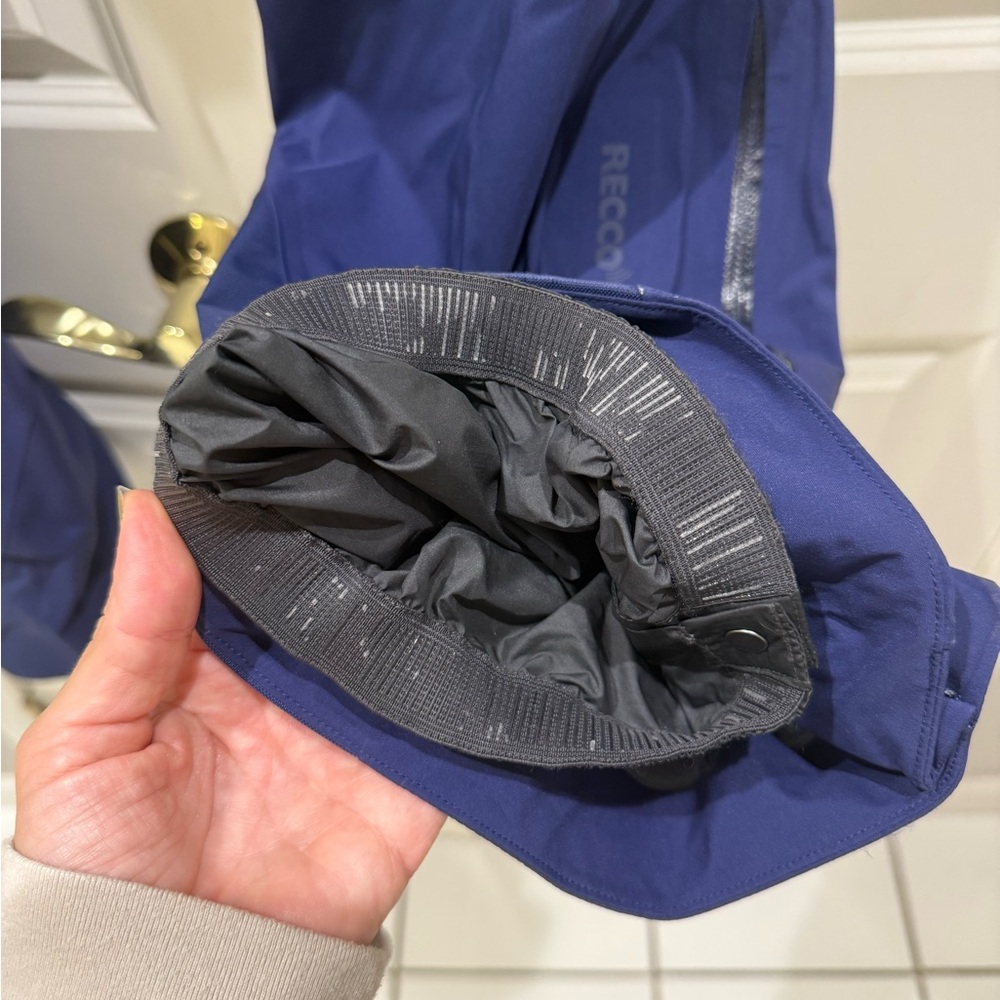 Fantastic condition Patagonia Women’s Stormstride Pants (sound blue) XL - Picture 15 of 16